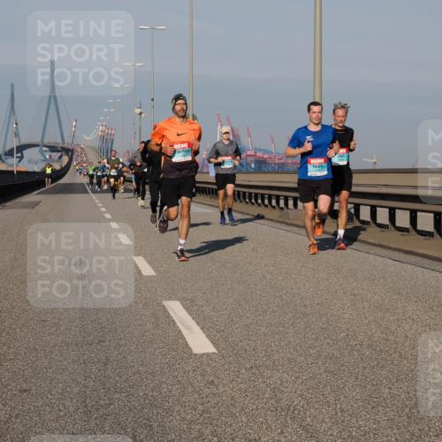 03.10.2025 - Köhlbrandbrückenlauf Fabian Wolf http://msf.ph/oto/9027732 03.10.2025 09:43:21 Position 3  meine-sportfotos.de