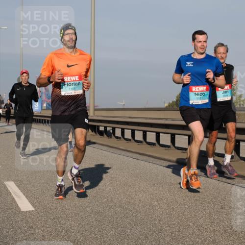 03.10.2025 - Köhlbrandbrückenlauf Fabian Wolf http://msf.ph/oto/9027805 03.10.2025 09:43:23 Position 3 1101, 3181, 3544 meine-sportfotos.de