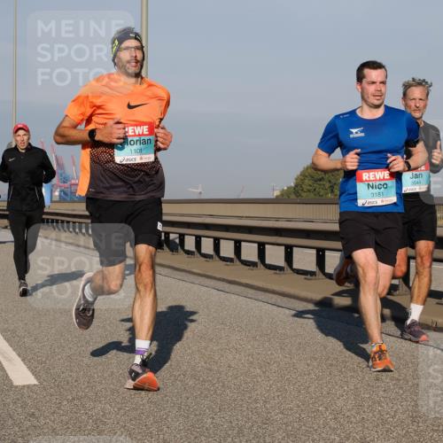 03.10.2025 - Köhlbrandbrückenlauf Fabian Wolf http://msf.ph/oto/9027813 03.10.2025 09:43:24 Position 3 1101, 3181, 3544 meine-sportfotos.de