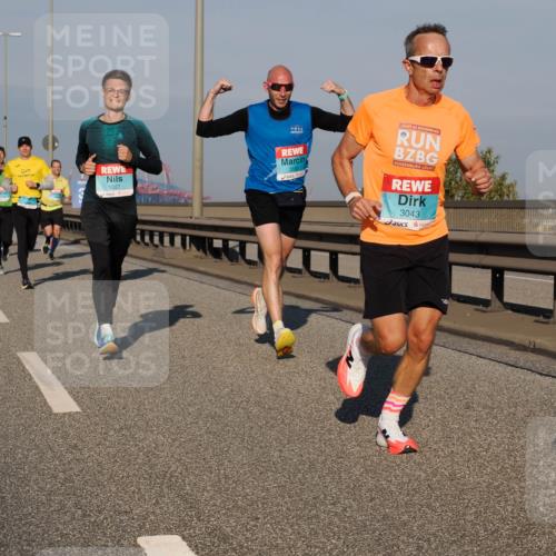 03.10.2025 - Köhlbrandbrückenlauf Fabian Wolf http://msf.ph/oto/9028319 03.10.2025 09:43:42 Position 3 1027, 3593, 3043 meine-sportfotos.de
