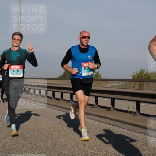03.10.2025 - Köhlbrandbrückenlauf Fabian Wolf http://msf.ph/oto/9028340 03.10.2025 09:43:43 Position 3 1027, 3593 meine-sportfotos.de