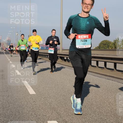 03.10.2025 - Köhlbrandbrückenlauf Fabian Wolf http://msf.ph/oto/9028356 03.10.2025 09:43:43 Position 3 1027 meine-sportfotos.de
