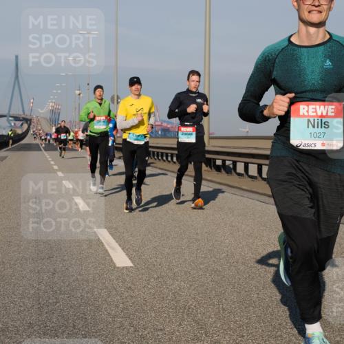 03.10.2025 - Köhlbrandbrückenlauf Fabian Wolf http://msf.ph/oto/9028361 03.10.2025 09:43:44 Position 3 1027 meine-sportfotos.de