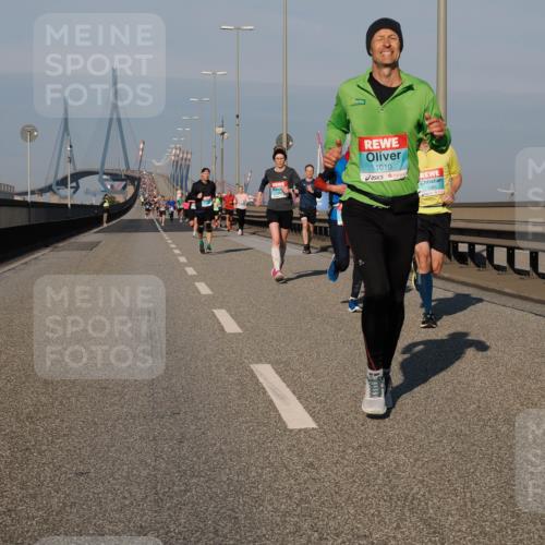 03.10.2025 - Köhlbrandbrückenlauf Fabian Wolf http://msf.ph/oto/9028416 03.10.2025 09:43:46 Position 3 1010, 1083 meine-sportfotos.de