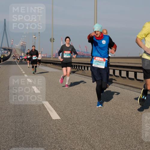 03.10.2025 - Köhlbrandbrückenlauf Fabian Wolf http://msf.ph/oto/9028468 03.10.2025 09:43:48 Position 3 1258, 2955, 1083 meine-sportfotos.de