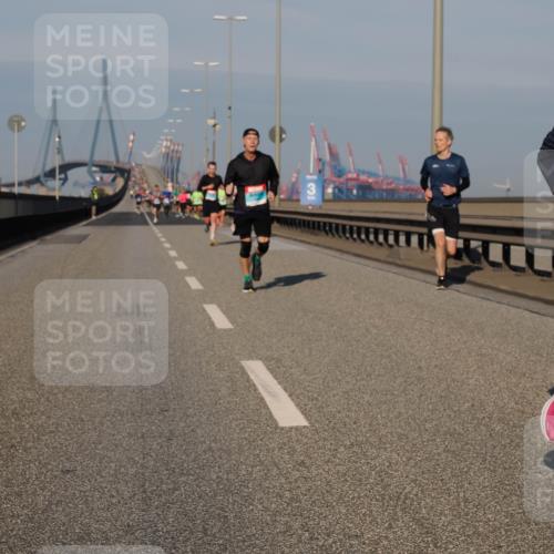 03.10.2025 - Köhlbrandbrückenlauf Fabian Wolf http://msf.ph/oto/9028548 03.10.2025 09:43:50 Position 3 125 meine-sportfotos.de