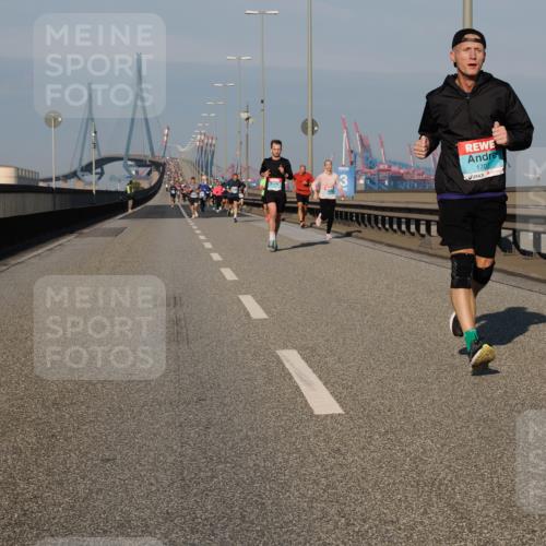 03.10.2025 - Köhlbrandbrückenlauf Fabian Wolf http://msf.ph/oto/9028625 03.10.2025 09:43:53 Position 3 1703 meine-sportfotos.de
