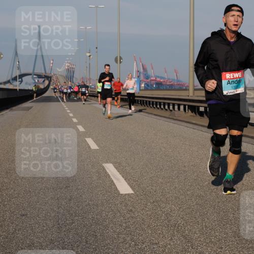 03.10.2025 - Köhlbrandbrückenlauf Fabian Wolf http://msf.ph/oto/9028631 03.10.2025 09:43:53 Position 3 1703 meine-sportfotos.de