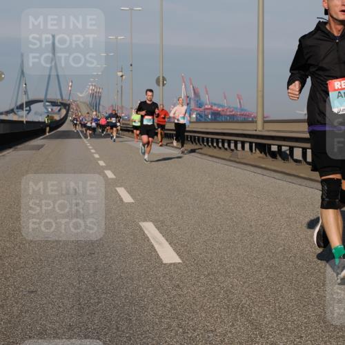 03.10.2025 - Köhlbrandbrückenlauf Fabian Wolf http://msf.ph/oto/9028637 03.10.2025 09:43:53 Position 3 1703 meine-sportfotos.de