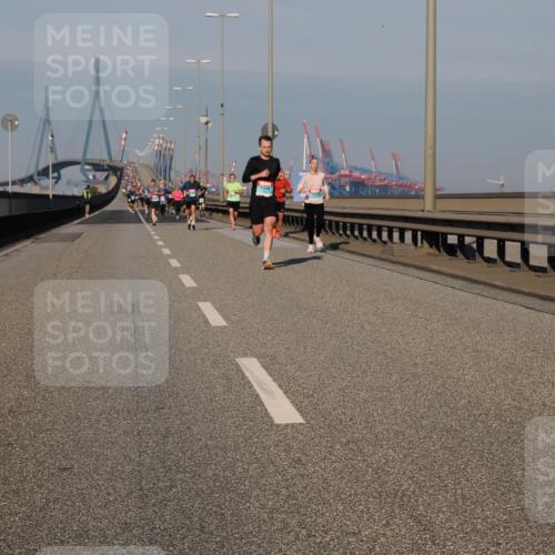03.10.2025 - Köhlbrandbrückenlauf Fabian Wolf http://msf.ph/oto/9028660 03.10.2025 09:43:54 Position 3  meine-sportfotos.de
