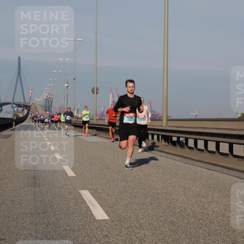 03.10.2025 - Köhlbrandbrückenlauf Fabian Wolf http://msf.ph/oto/9028728 03.10.2025 09:43:56 Position 3 1068 meine-sportfotos.de