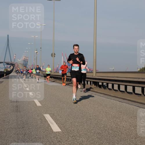 03.10.2025 - Köhlbrandbrückenlauf Fabian Wolf http://msf.ph/oto/9028734 03.10.2025 09:43:57 Position 3 1068 meine-sportfotos.de