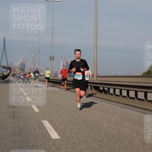 03.10.2025 - Köhlbrandbrückenlauf Fabian Wolf http://msf.ph/oto/9028741 03.10.2025 09:43:57 Position 3  meine-sportfotos.de
