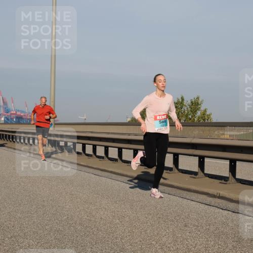 03.10.2025 - Köhlbrandbrückenlauf Fabian Wolf http://msf.ph/oto/9028840 03.10.2025 09:44:00 Position 3 1251 meine-sportfotos.de