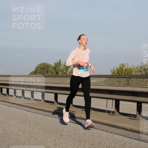 03.10.2025 - Köhlbrandbrückenlauf Fabian Wolf http://msf.ph/oto/9028858 03.10.2025 09:44:00 Position 3 1251 meine-sportfotos.de