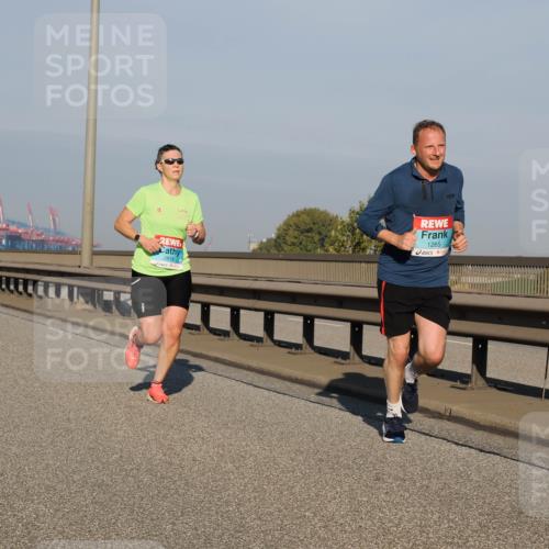 03.10.2025 - Köhlbrandbrückenlauf Fabian Wolf http://msf.ph/oto/9029023 03.10.2025 09:44:06 Position 3 3, 3, 1265, 2819 meine-sportfotos.de