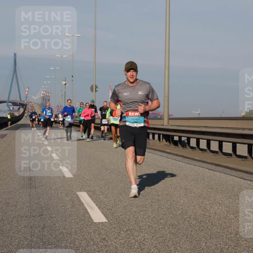 03.10.2025 - Köhlbrandbrückenlauf Fabian Wolf http://msf.ph/oto/9029085 03.10.2025 09:44:08 Position 3 11, 3795 meine-sportfotos.de
