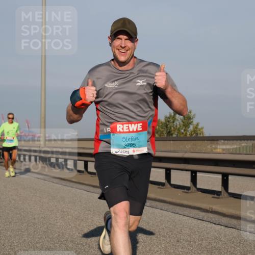 03.10.2025 - Köhlbrandbrückenlauf Fabian Wolf http://msf.ph/oto/9029120 03.10.2025 09:44:10 Position 3 3795 meine-sportfotos.de