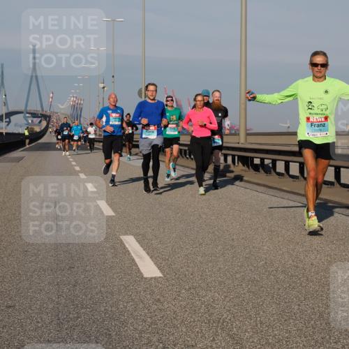03.10.2025 - Köhlbrandbrückenlauf Fabian Wolf http://msf.ph/oto/9029203 03.10.2025 09:44:13 Position 3 1079 meine-sportfotos.de