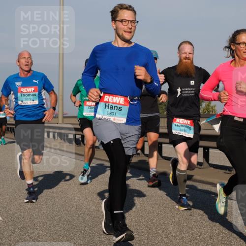 03.10.2025 - Köhlbrandbrückenlauf Fabian Wolf http://msf.ph/oto/9029300 03.10.2025 09:44:16 Position 3 3079, 2815, 2801, 3335 meine-sportfotos.de