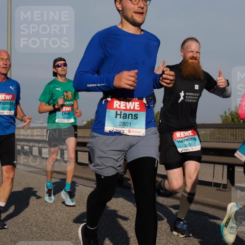 03.10.2025 - Köhlbrandbrückenlauf Fabian Wolf http://msf.ph/oto/9029310 03.10.2025 09:44:17 Position 3 4, 3079, 2, 2815, 2801, 3335 meine-sportfotos.de