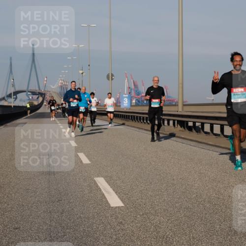 03.10.2025 - Köhlbrandbrückenlauf Fabian Wolf http://msf.ph/oto/9029390 03.10.2025 09:44:21 Position 3 1550 meine-sportfotos.de