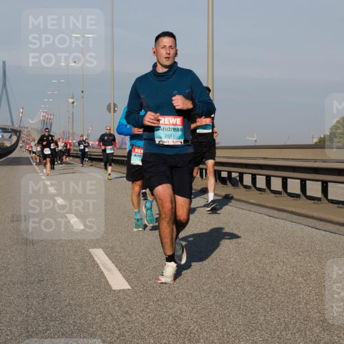 03.10.2025 - Köhlbrandbrückenlauf Fabian Wolf http://msf.ph/oto/9029524 03.10.2025 09:44:25 Position 3 2811 meine-sportfotos.de