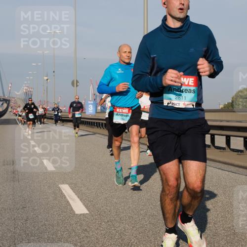 03.10.2025 - Köhlbrandbrückenlauf Fabian Wolf http://msf.ph/oto/9029556 03.10.2025 09:44:26 Position 3 1094, 2811 meine-sportfotos.de