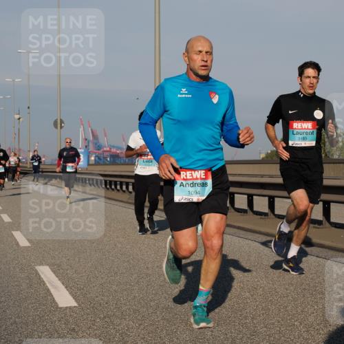 03.10.2025 - Köhlbrandbrückenlauf Fabian Wolf http://msf.ph/oto/9029577 03.10.2025 09:44:27 Position 3 1112, 1094, 3183 meine-sportfotos.de