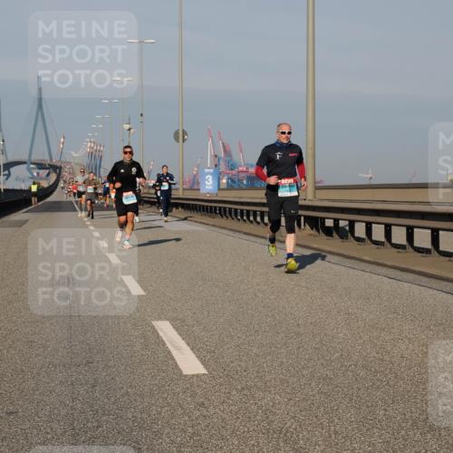 03.10.2025 - Köhlbrandbrückenlauf Fabian Wolf http://msf.ph/oto/9029660 03.10.2025 09:44:30 Position 3  meine-sportfotos.de