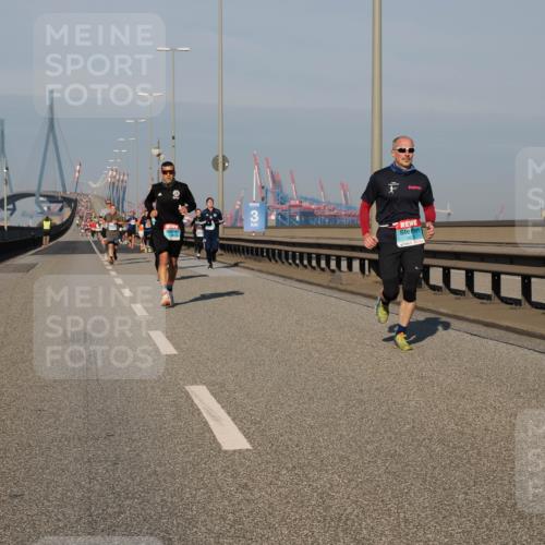 03.10.2025 - Köhlbrandbrückenlauf Fabian Wolf http://msf.ph/oto/9029684 03.10.2025 09:44:31 Position 3 3, 282 meine-sportfotos.de