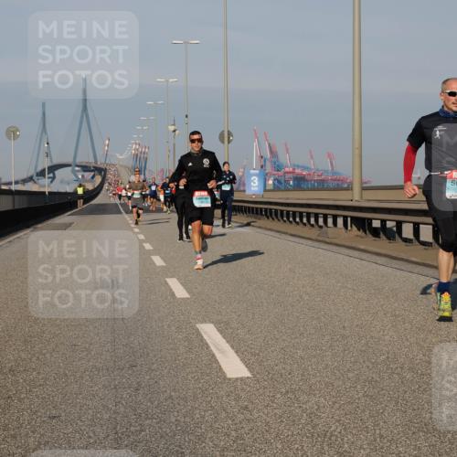 03.10.2025 - Köhlbrandbrückenlauf Fabian Wolf http://msf.ph/oto/9029711 03.10.2025 09:44:32 Position 3 3, 2820 meine-sportfotos.de