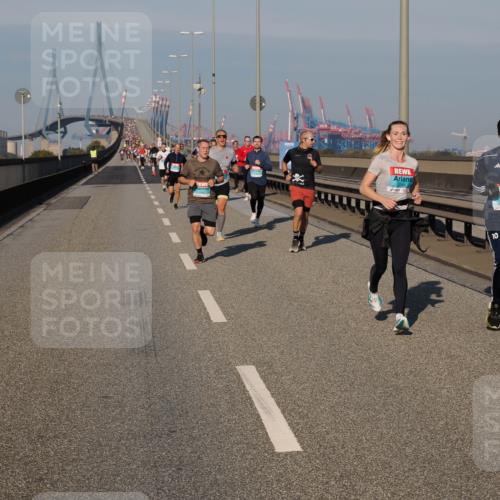 03.10.2025 - Köhlbrandbrückenlauf Fabian Wolf http://msf.ph/oto/9029922 03.10.2025 09:44:38 Position 3 10, 3243, 10 meine-sportfotos.de
