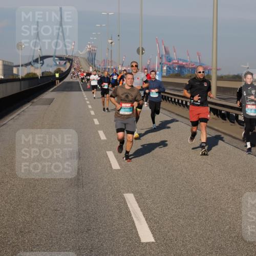 03.10.2025 - Köhlbrandbrückenlauf Fabian Wolf http://msf.ph/oto/9029980 03.10.2025 09:44:40 Position 3 1142 meine-sportfotos.de