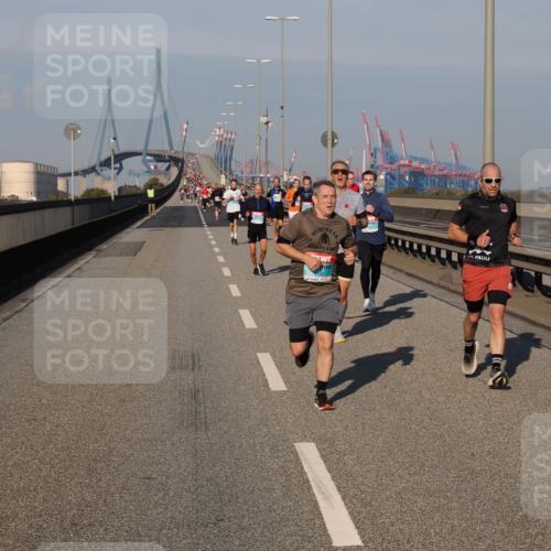 03.10.2025 - Köhlbrandbrückenlauf Fabian Wolf http://msf.ph/oto/9030000 03.10.2025 09:44:41 Position 3 2760 meine-sportfotos.de