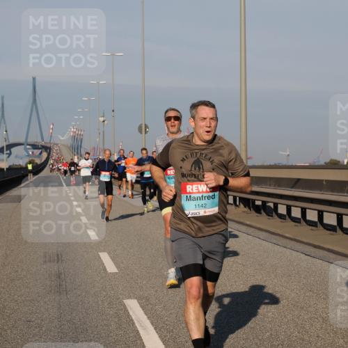 03.10.2025 - Köhlbrandbrückenlauf Fabian Wolf http://msf.ph/oto/9030032 03.10.2025 09:44:42 Position 3 1142 meine-sportfotos.de