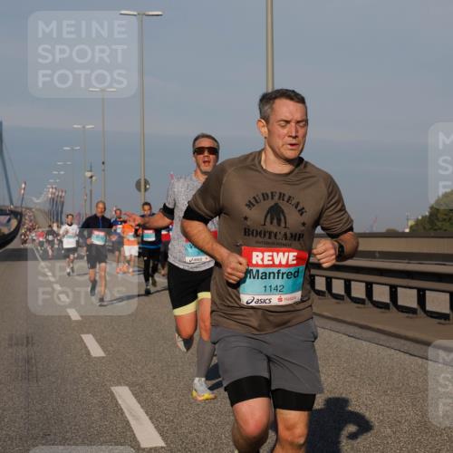 03.10.2025 - Köhlbrandbrückenlauf Fabian Wolf http://msf.ph/oto/9030045 03.10.2025 09:44:43 Position 3 1142 meine-sportfotos.de