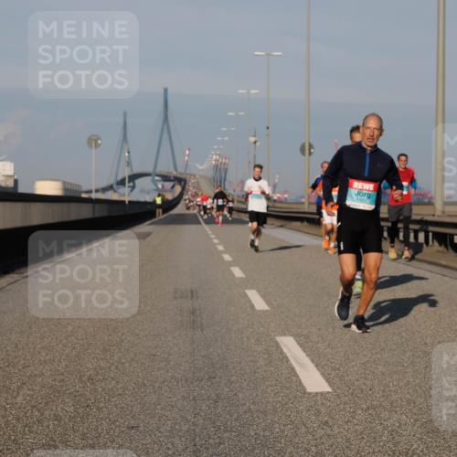 03.10.2025 - Köhlbrandbrückenlauf Fabian Wolf http://msf.ph/oto/9030135 03.10.2025 09:44:46 Position 3 1102 meine-sportfotos.de