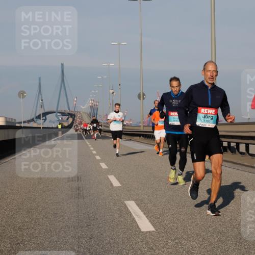 03.10.2025 - Köhlbrandbrückenlauf Fabian Wolf http://msf.ph/oto/9030151 03.10.2025 09:44:47 Position 3 350, 3836, 1102 meine-sportfotos.de