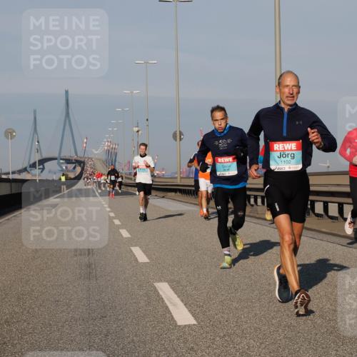 03.10.2025 - Köhlbrandbrückenlauf Fabian Wolf http://msf.ph/oto/9030161 03.10.2025 09:44:47 Position 3 50, 1102, 3836 meine-sportfotos.de