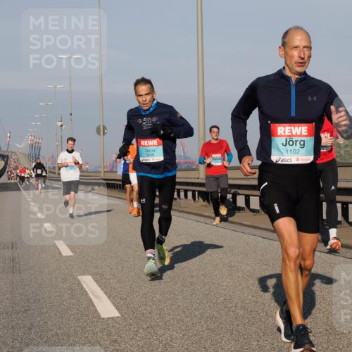 03.10.2025 - Köhlbrandbrückenlauf Fabian Wolf http://msf.ph/oto/9030178 03.10.2025 09:44:48 Position 3 50, 3836, 1102 meine-sportfotos.de