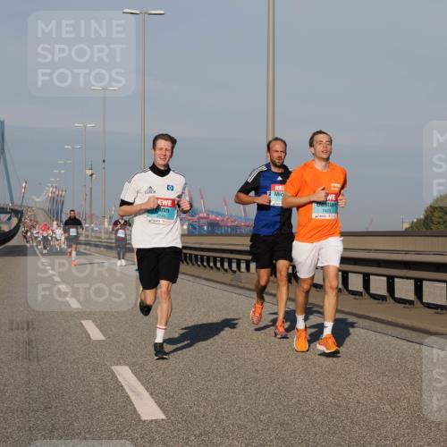 03.10.2025 - Köhlbrandbrückenlauf Fabian Wolf http://msf.ph/oto/9030282 03.10.2025 09:44:52 Position 3 3155, 1423 meine-sportfotos.de
