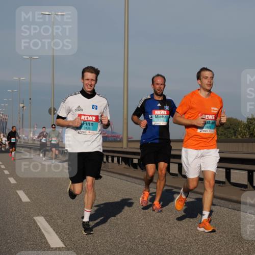 03.10.2025 - Köhlbrandbrückenlauf Fabian Wolf http://msf.ph/oto/9030311 03.10.2025 09:44:52 Position 3 3155, 1215, 1423 meine-sportfotos.de