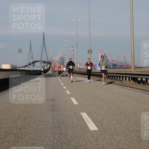 03.10.2025 - Köhlbrandbrückenlauf Fabian Wolf http://msf.ph/oto/9030350 03.10.2025 09:44:54 Position 3  meine-sportfotos.de