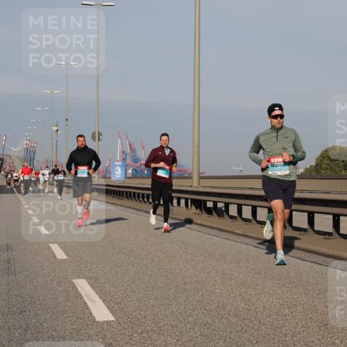 03.10.2025 - Köhlbrandbrückenlauf Fabian Wolf http://msf.ph/oto/9030465 03.10.2025 09:44:59 Position 3 1143 meine-sportfotos.de