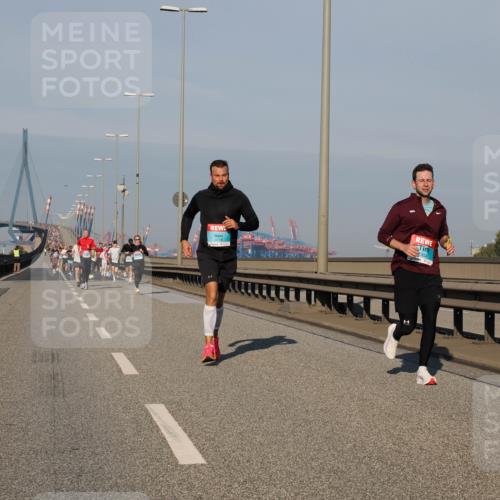 03.10.2025 - Köhlbrandbrückenlauf Fabian Wolf http://msf.ph/oto/9030507 03.10.2025 09:45:01 Position 3 3718 meine-sportfotos.de