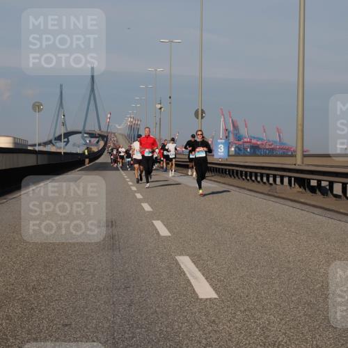 03.10.2025 - Köhlbrandbrückenlauf Fabian Wolf http://msf.ph/oto/9030581 03.10.2025 09:45:05 Position 3  meine-sportfotos.de