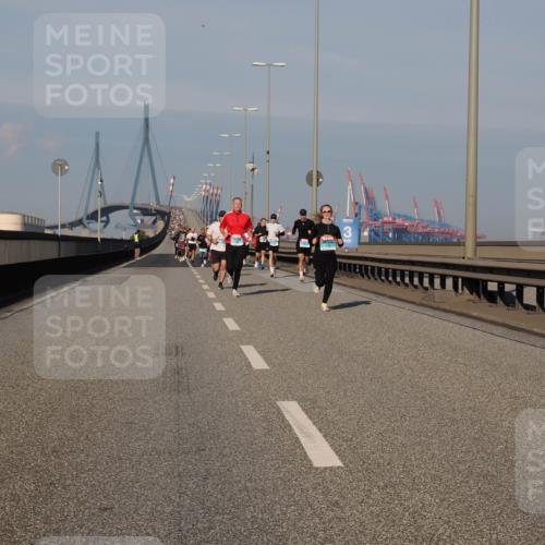 03.10.2025 - Köhlbrandbrückenlauf Fabian Wolf http://msf.ph/oto/9030596 03.10.2025 09:45:06 Position 3  meine-sportfotos.de