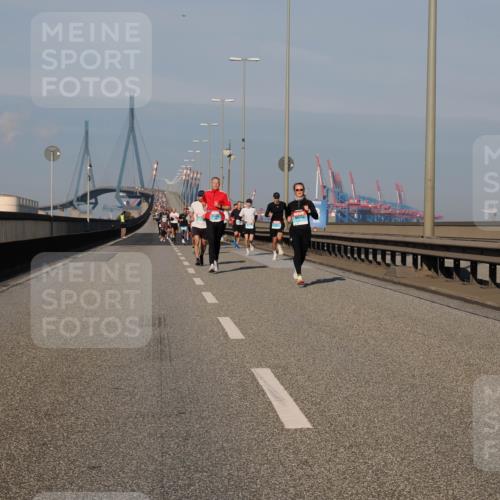 03.10.2025 - Köhlbrandbrückenlauf Fabian Wolf http://msf.ph/oto/9030604 03.10.2025 09:45:06 Position 3  meine-sportfotos.de
