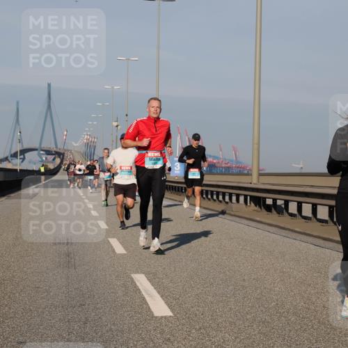 03.10.2025 - Köhlbrandbrückenlauf Fabian Wolf http://msf.ph/oto/9030724 03.10.2025 09:45:10 Position 3 3174 meine-sportfotos.de